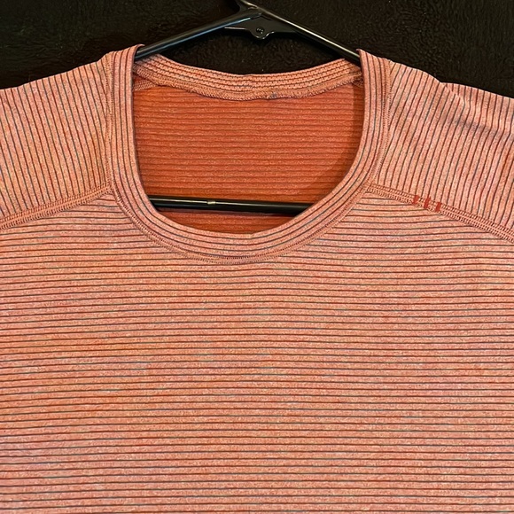 Lululemon Metal Vent Tech Short Sleeve - Picture 5 of 7